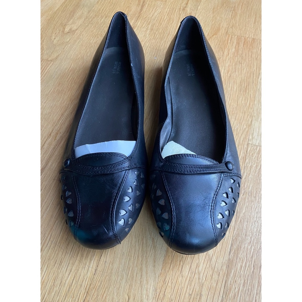 Marks & Spencer slip on flat leather shoe size euro 39 1/2 black color